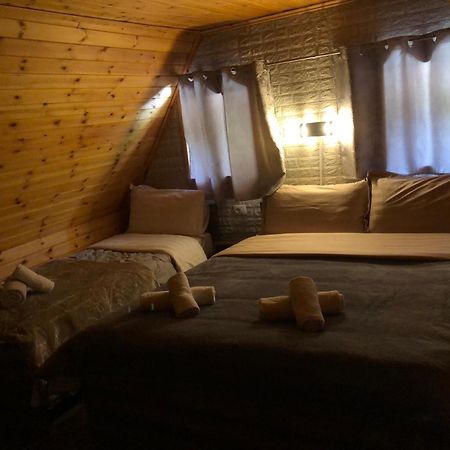 Bed and Breakfast Bujtina Pllumi Теті Екстер'єр фото