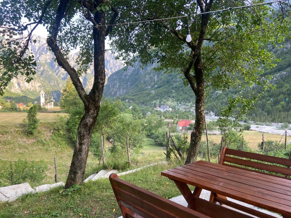 Bed and Breakfast Bujtina Pllumi Теті Екстер'єр фото