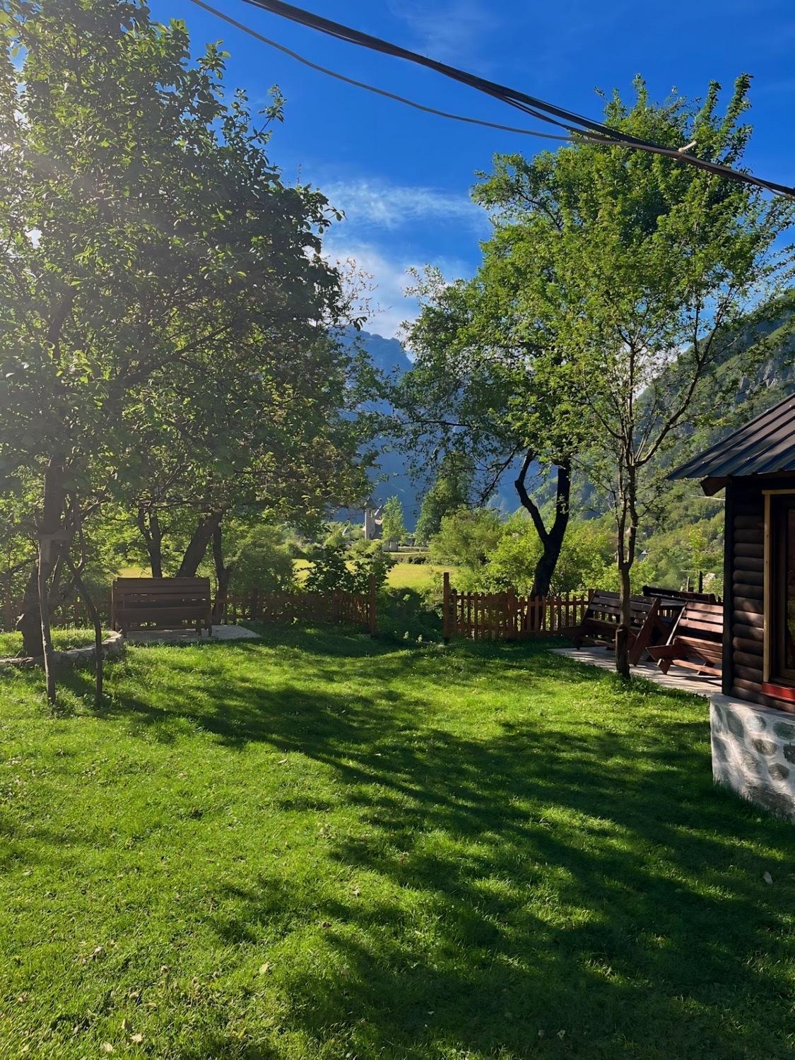 Bed and Breakfast Bujtina Pllumi Теті Екстер'єр фото