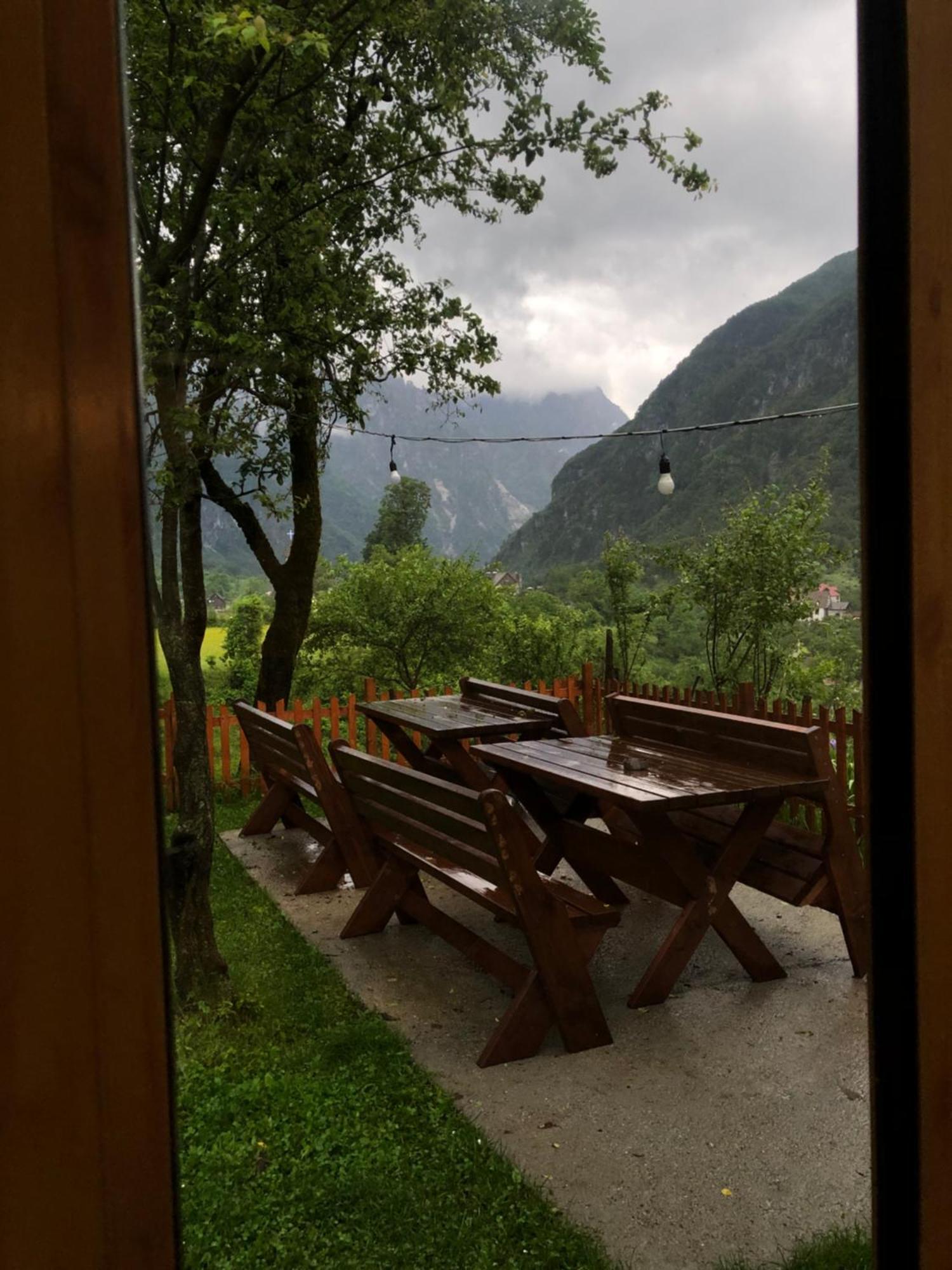 Bed and Breakfast Bujtina Pllumi Теті Екстер'єр фото