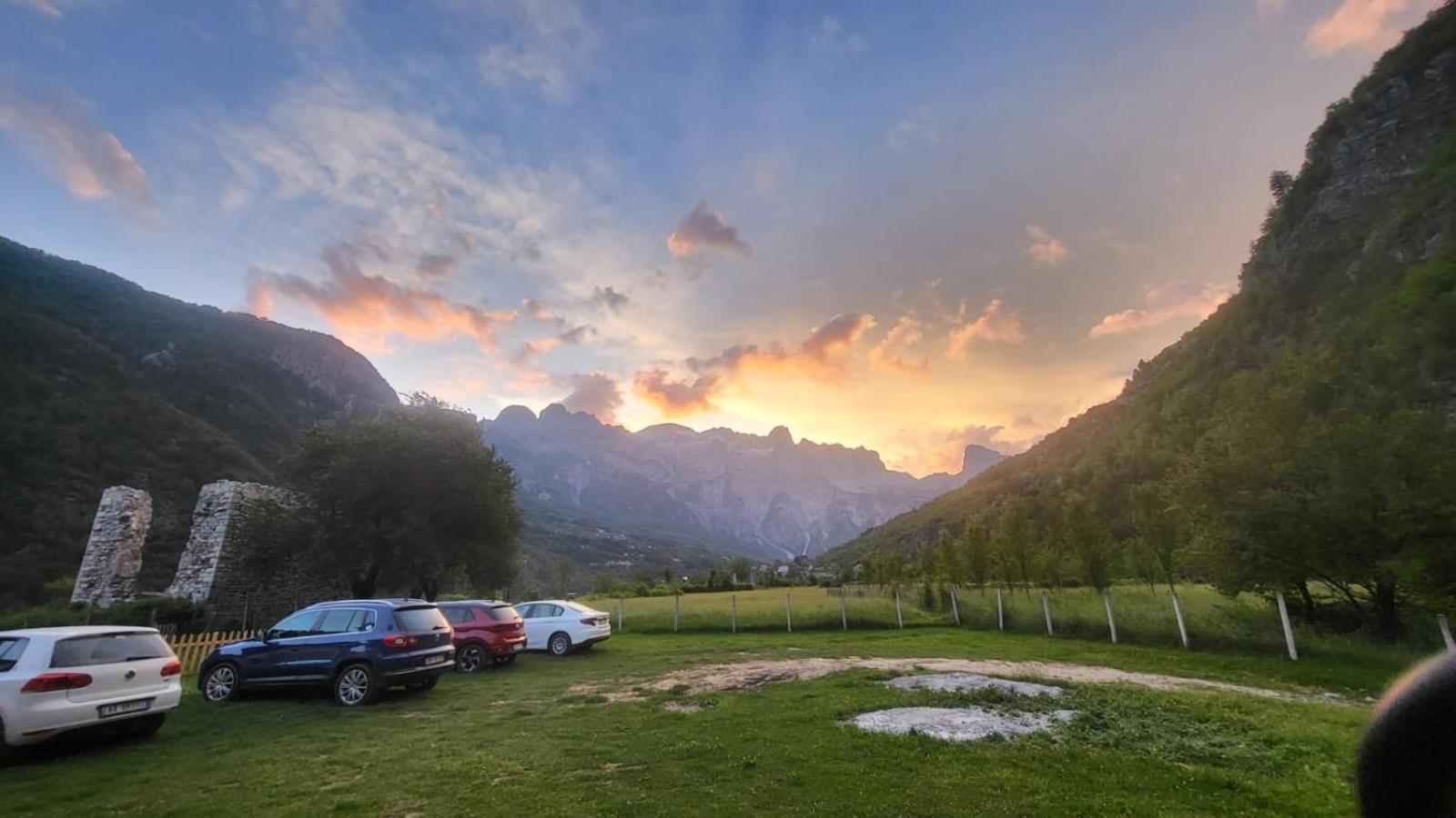 Bed and Breakfast Bujtina Pllumi Теті Екстер'єр фото
